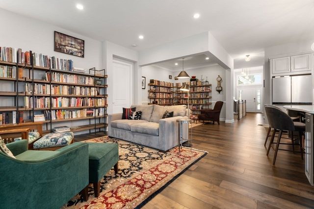 124 Glen Ellen Blvd 124, Millis, MA 02054