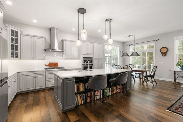 124 Glen Ellen Blvd 124, Millis, MA 02054