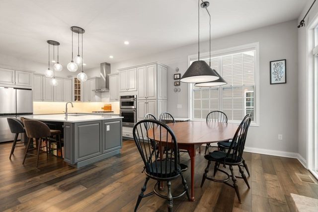 124 Glen Ellen Blvd 124, Millis, MA 02054