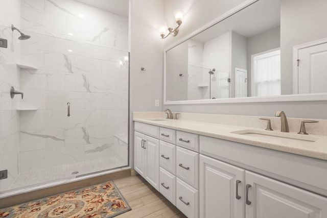 124 Glen Ellen Blvd 124, Millis, MA 02054