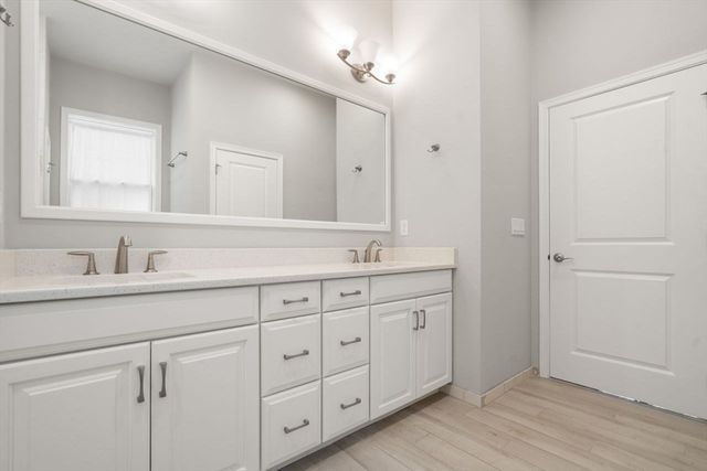 124 Glen Ellen Blvd 124, Millis, MA 02054