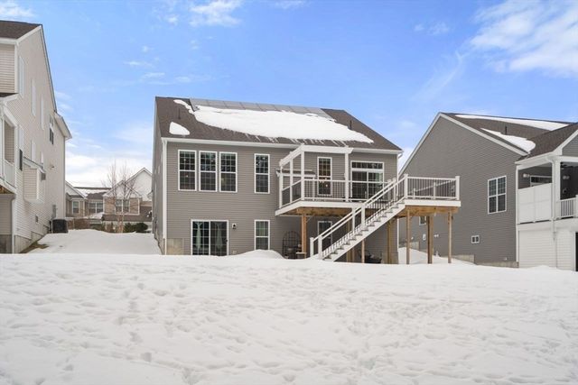 124 Glen Ellen Blvd 124, Millis, MA 02054