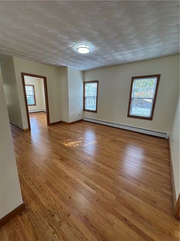 471 Wood Street, Bristol, RI 02809