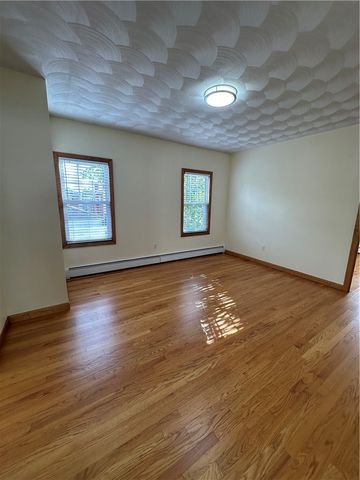 471 Wood Street, Bristol, RI 02809