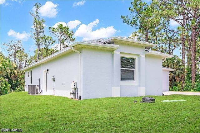 578 Woodview DR, Lehigh Acres, FL 33972