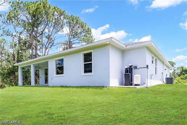 578 Woodview DR, Lehigh Acres, FL 33972