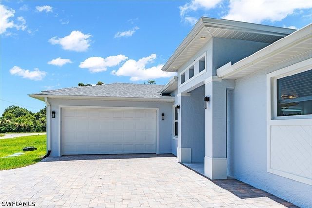 578 Woodview DR, Lehigh Acres, FL 33972