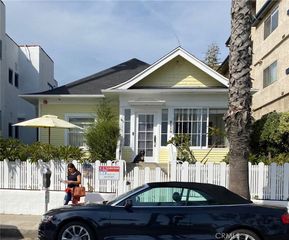 2219 Ocean Avenue, Santa Monica, CA 90405