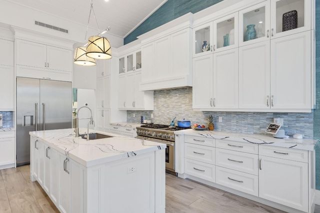 3041 NE 40th Court, Fort Lauderdale, FL 33308