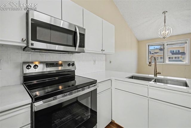 581 Observatory Drive, Colorado Springs, CO 80904