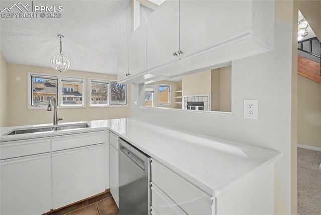 581 Observatory Drive, Colorado Springs, CO 80904