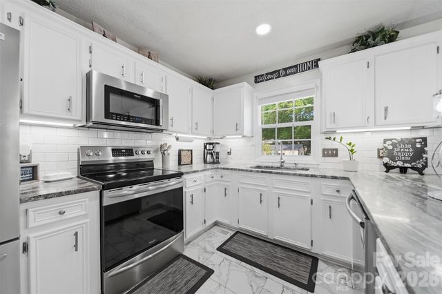927 Victoria Avenue, Kannapolis, NC 28081