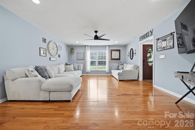 927 Victoria Avenue, Kannapolis, NC 28081