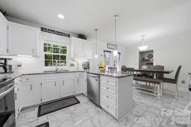927 Victoria Avenue, Kannapolis, NC 28081