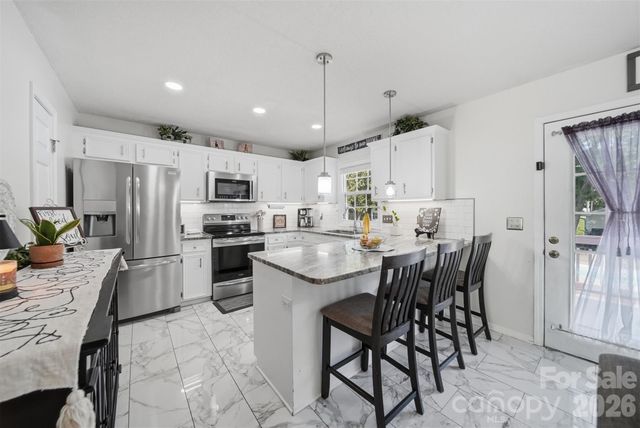 927 Victoria Avenue, Kannapolis, NC 28081