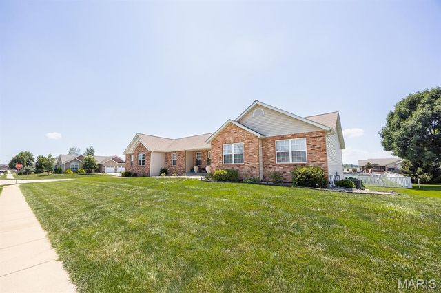 248 Sunnybrooke, Troy, IL 62294