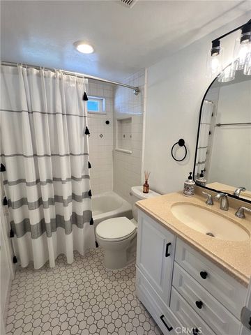 1120 Sandi, Costa Mesa, CA 92627