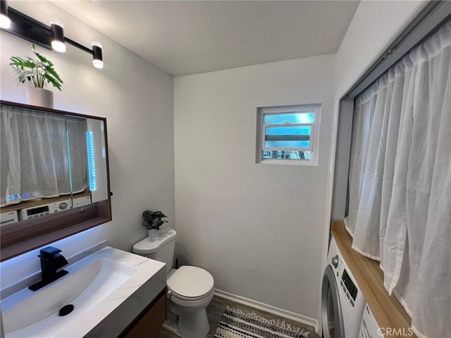 1120 Sandi, Costa Mesa, CA 92627