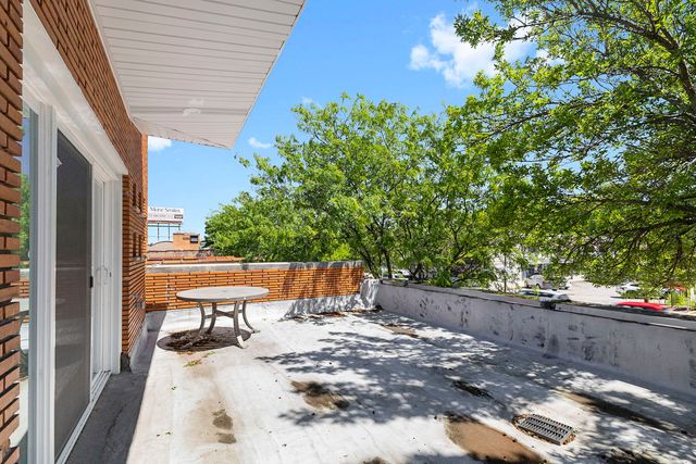 9950 S Western Avenue 2N, Chicago, IL 60643