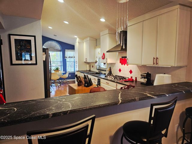 3904 Saint Armens Circle, Melbourne, FL 32934