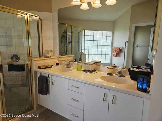 3904 Saint Armens Circle, Melbourne, FL 32934