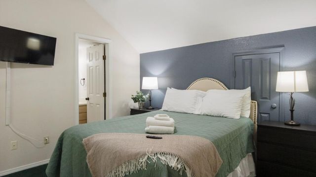 420 Fall Creek Drive 9-10, Branson, MO 65616