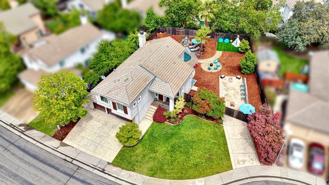 904 Agee Ct, Folsom, CA 95630