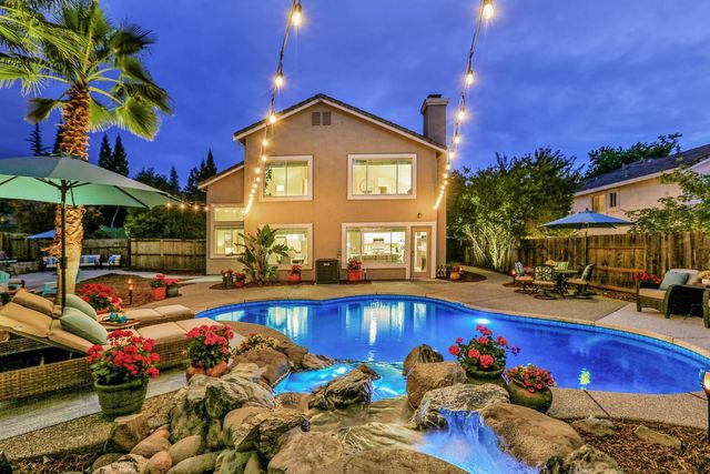 904 Agee Ct, Folsom, CA 95630