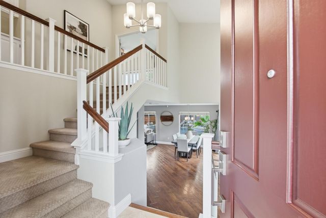 904 Agee Ct, Folsom, CA 95630