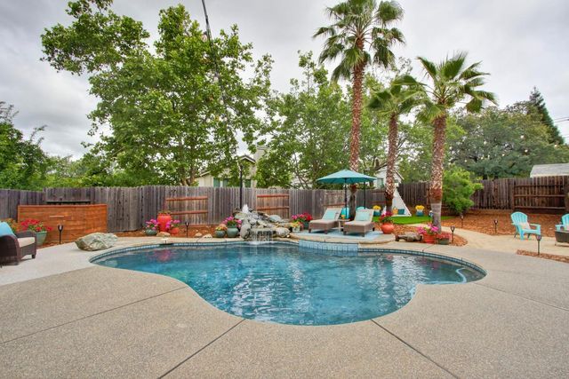 904 Agee Ct, Folsom, CA 95630
