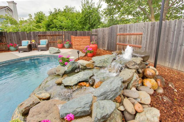 904 Agee Ct, Folsom, CA 95630
