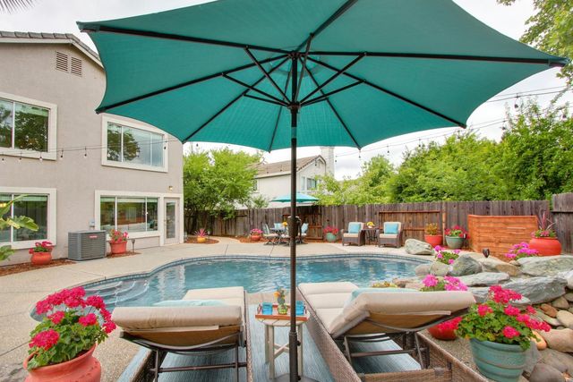 904 Agee Ct, Folsom, CA 95630