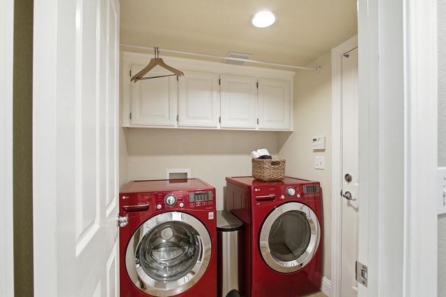 904 Agee Ct, Folsom, CA 95630