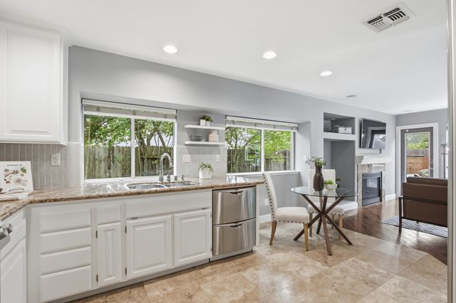 904 Agee Ct, Folsom, CA 95630