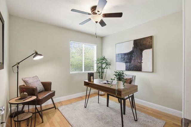 904 Agee Ct, Folsom, CA 95630