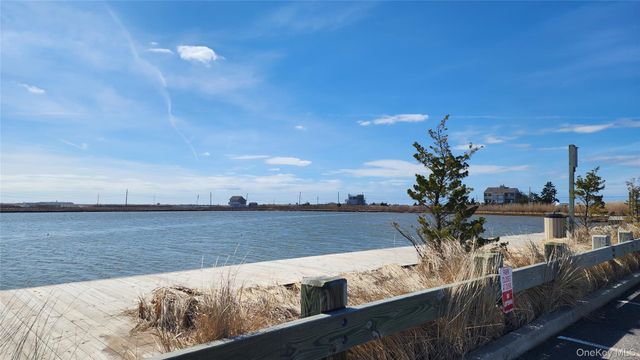 22 Blue Point Road, Mastic Beach, NY 11951