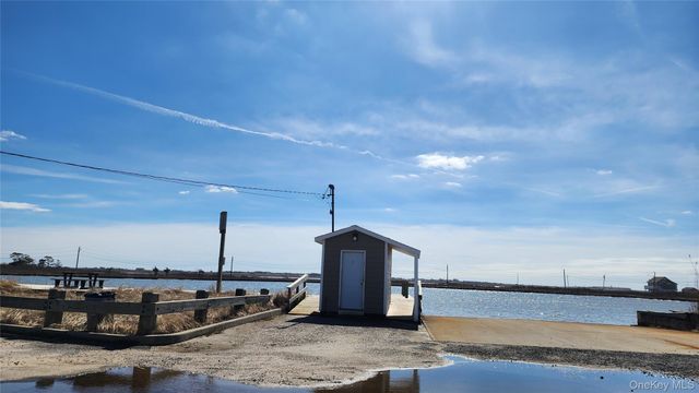 22 Blue Point Road, Mastic Beach, NY 11951