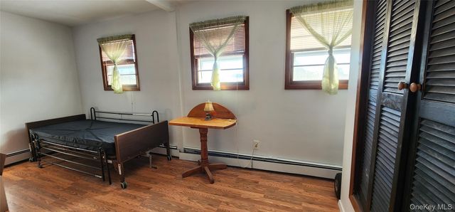 22 Blue Point Road, Mastic Beach, NY 11951