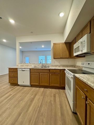 2803 W Mockingbird Lane, Rogers, AR 72756