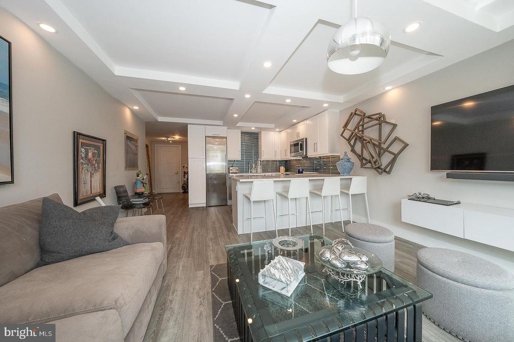 1919 CHESTNUT ST #714, PHILADELPHIA, PA 19103 — photo 2