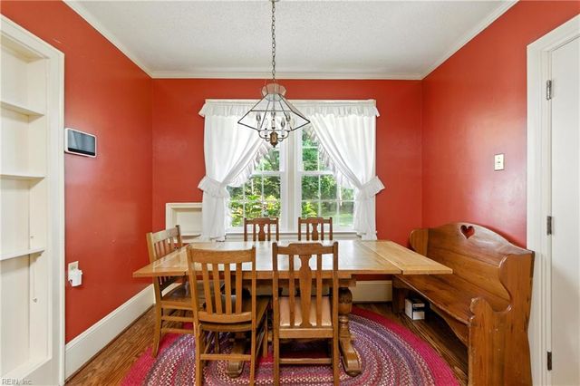 106 Edgewood AVE, Suffolk, VA 23434