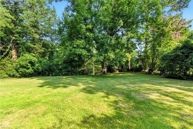 106 Edgewood AVE, Suffolk, VA 23434