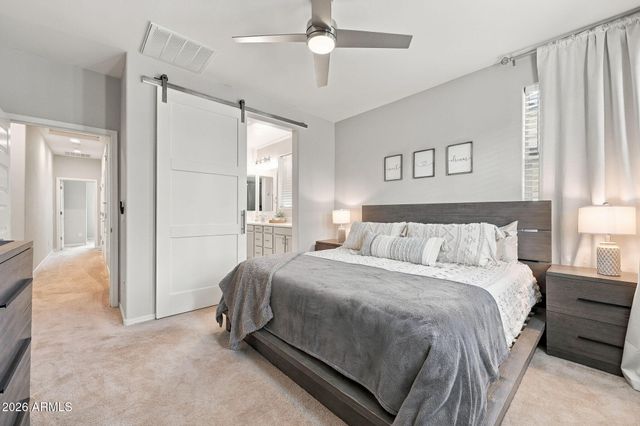 1677 E BRIDGEPORT Parkway, Gilbert, AZ 85295