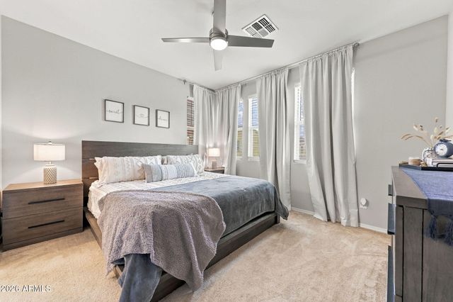 1677 E BRIDGEPORT Parkway, Gilbert, AZ 85295