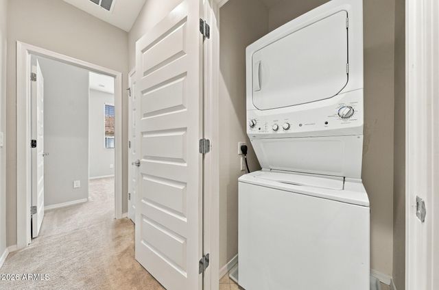 1677 E BRIDGEPORT Parkway, Gilbert, AZ 85295