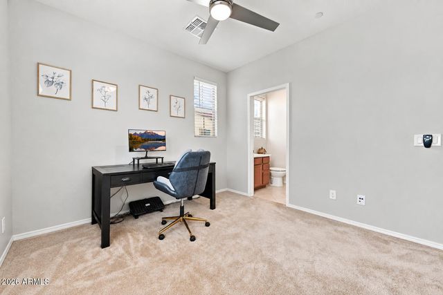 1677 E BRIDGEPORT Parkway, Gilbert, AZ 85295