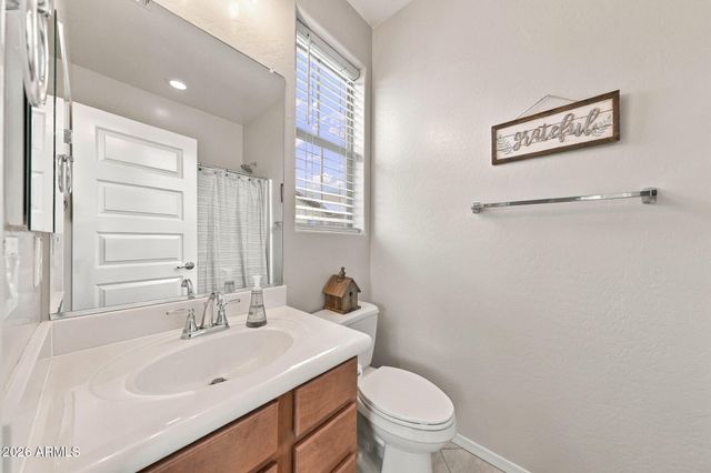1677 E BRIDGEPORT Parkway, Gilbert, AZ 85295