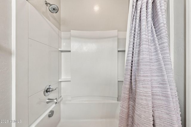 1677 E BRIDGEPORT Parkway, Gilbert, AZ 85295