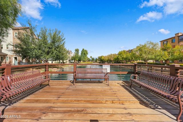 1677 E BRIDGEPORT Parkway, Gilbert, AZ 85295