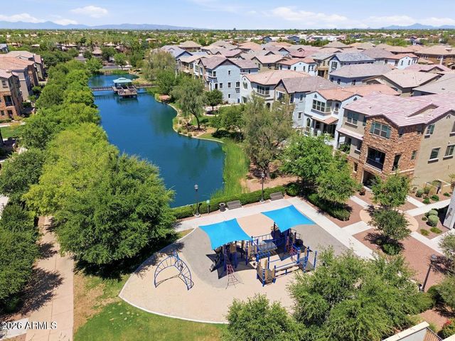 1677 E BRIDGEPORT Parkway, Gilbert, AZ 85295